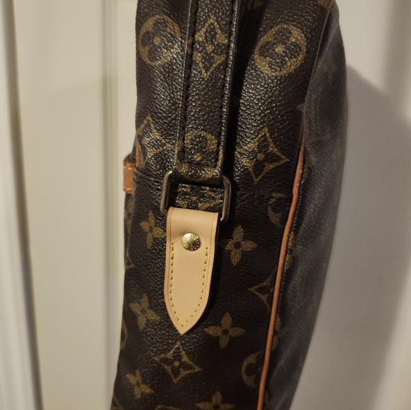 Authentic Louis Vuitton Danube MM - Picture 4 of 16